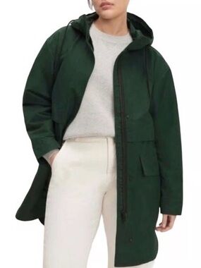Everlane ReNew Anorak Hooded Rain Jacket in Forest Green “Scarab”